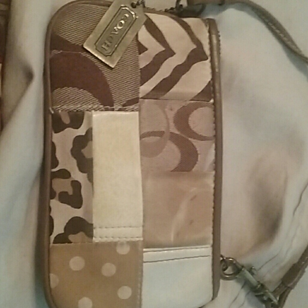 Coach wristlet, excellent condition